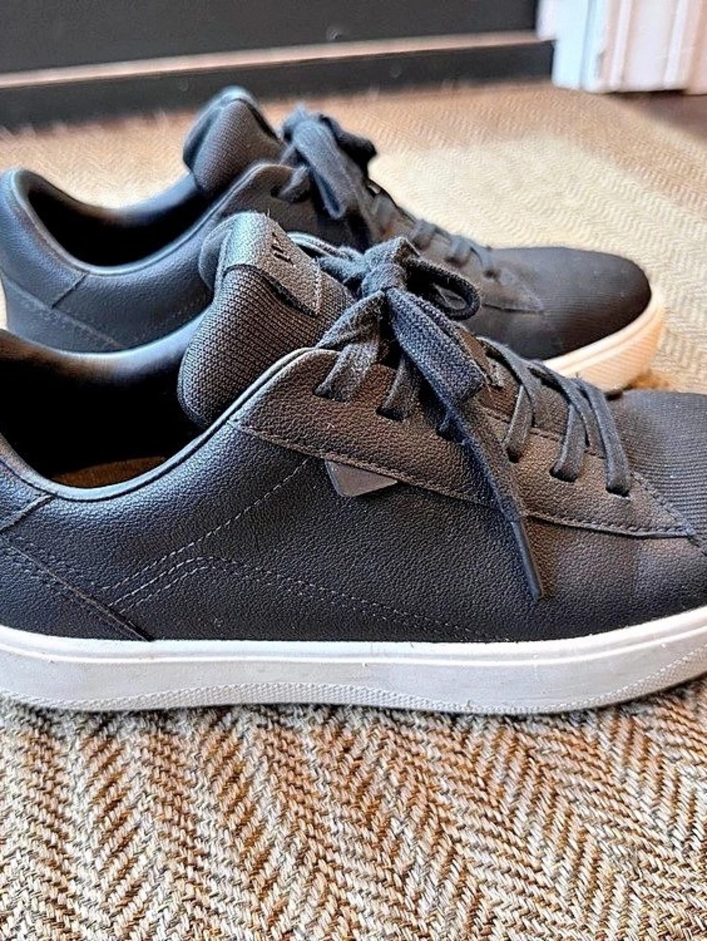 Vessi Soho Black & White Sneakers US W 7
